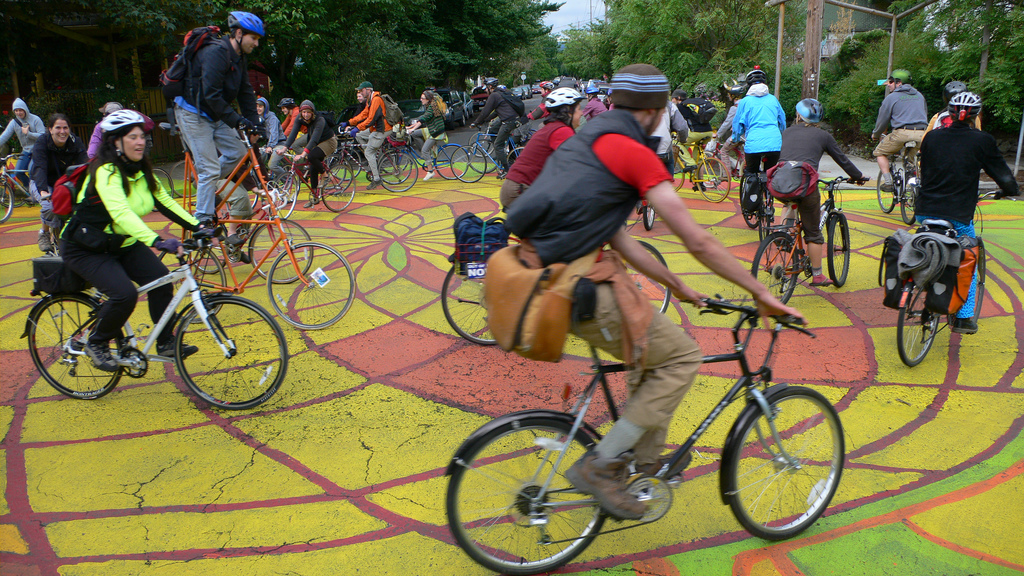 sunnysidebikecircle Intersection Repair @ Sunnyside Piazza